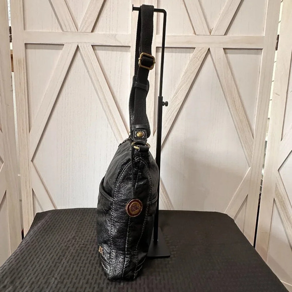 The Sak Iris Leather Crossbody Bag - Picture 4 of 12